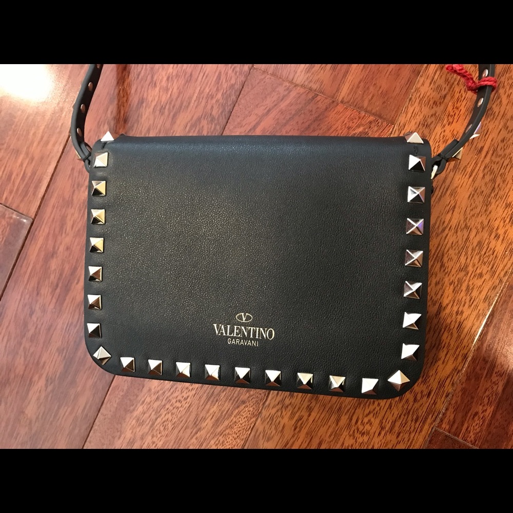 Sold.Valentino Garavani Rockstud Flap Shoulder bag - Picture 3 of 8